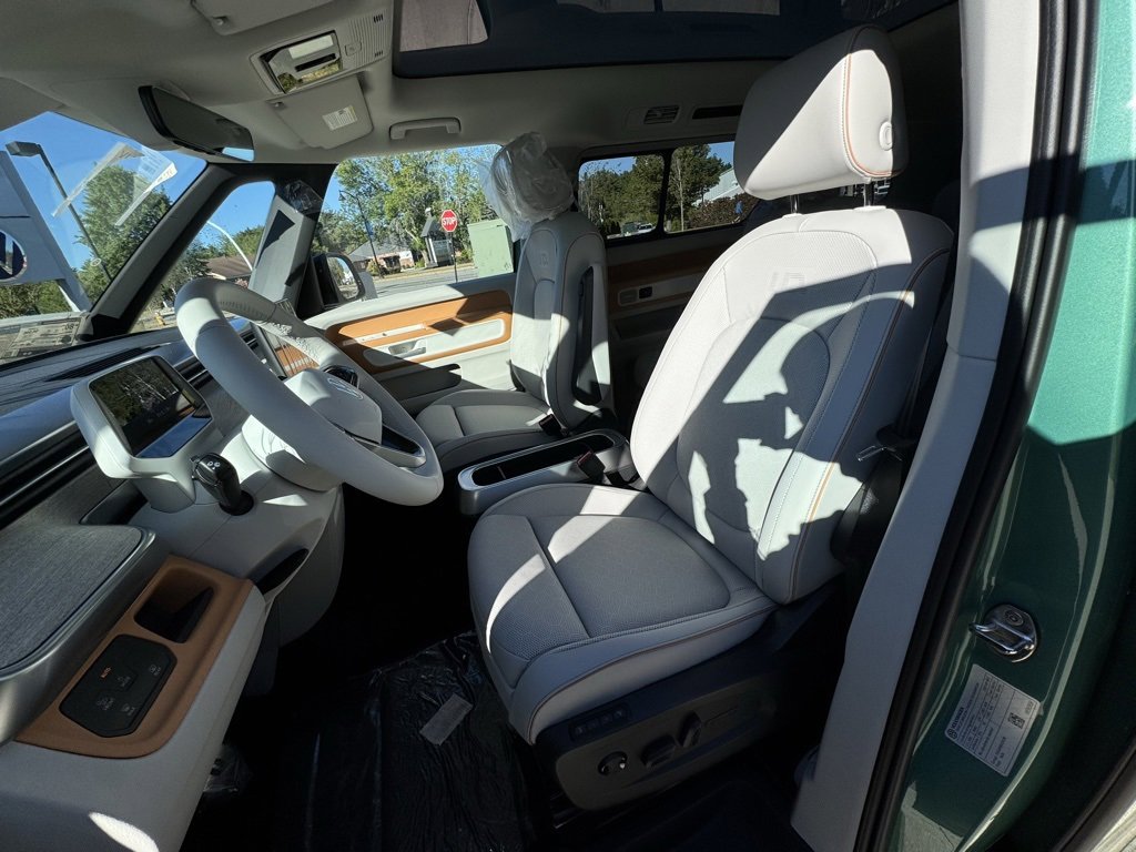 New 2025 Volkswagen ID. Buzz 1st Edition image 18