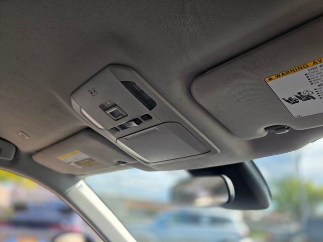 Used 2023 Toyota Highlander L image 12