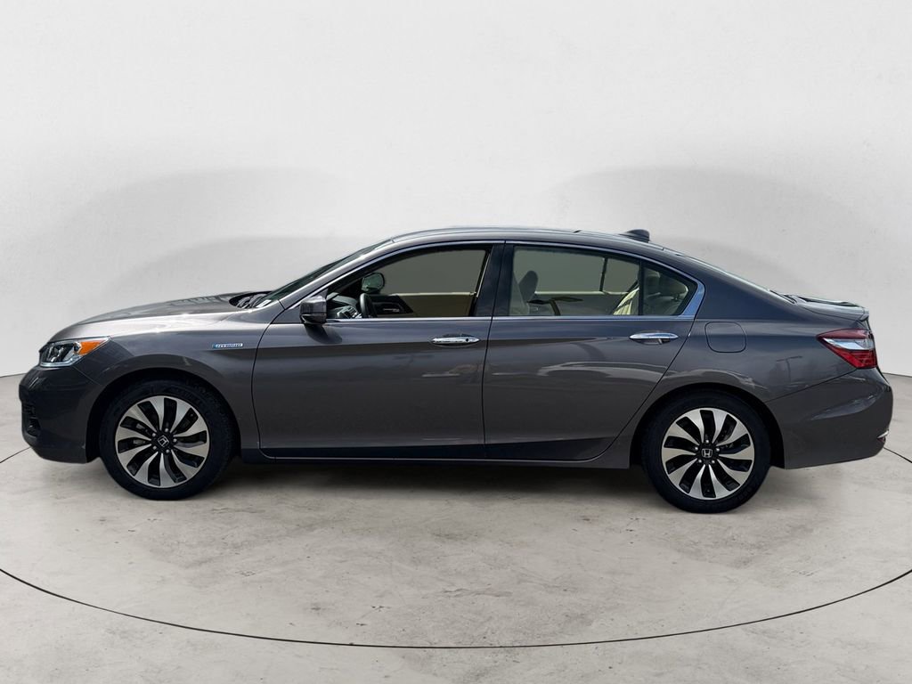Used 2017 Honda Accord Hybrid Sedan image 2