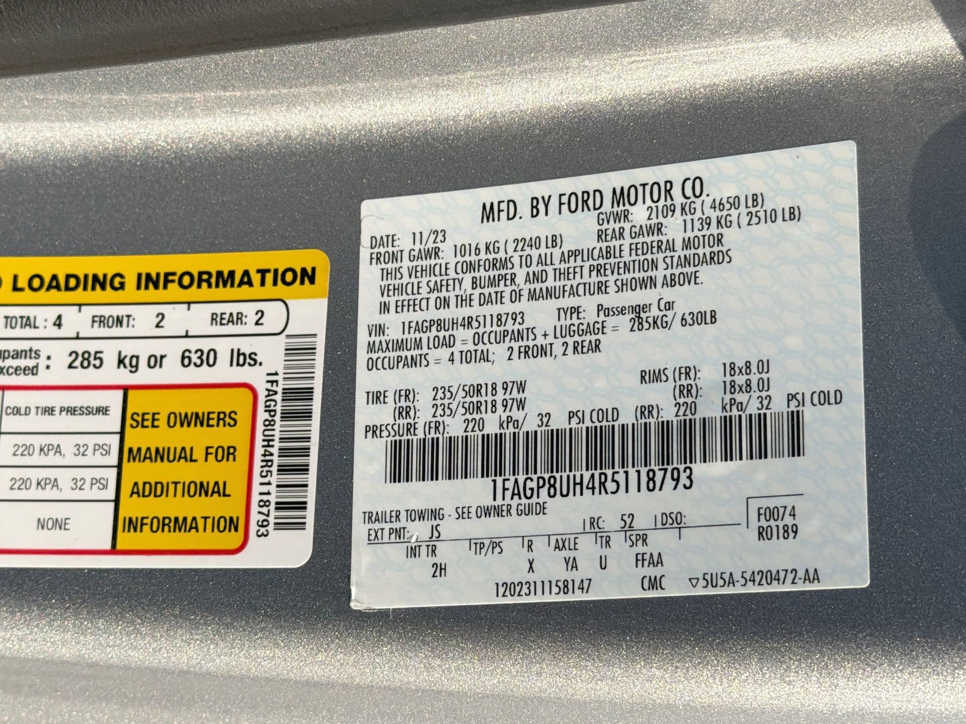Used 2024 Ford Mustang Convertible RWD image 32