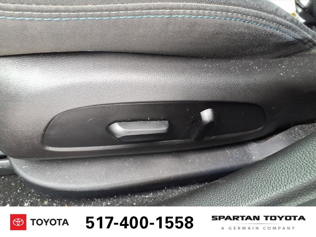 Used 2017 Chevrolet Cruze LT image 15