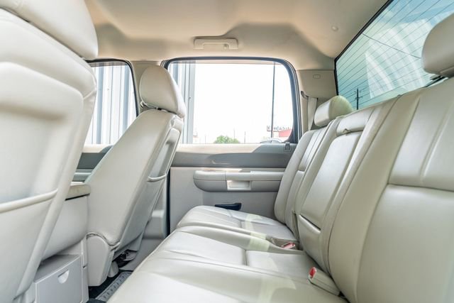 Used 2014 Chevrolet Silverado 2500 LT w/ Interior Plus Package AWD/4WD image 36