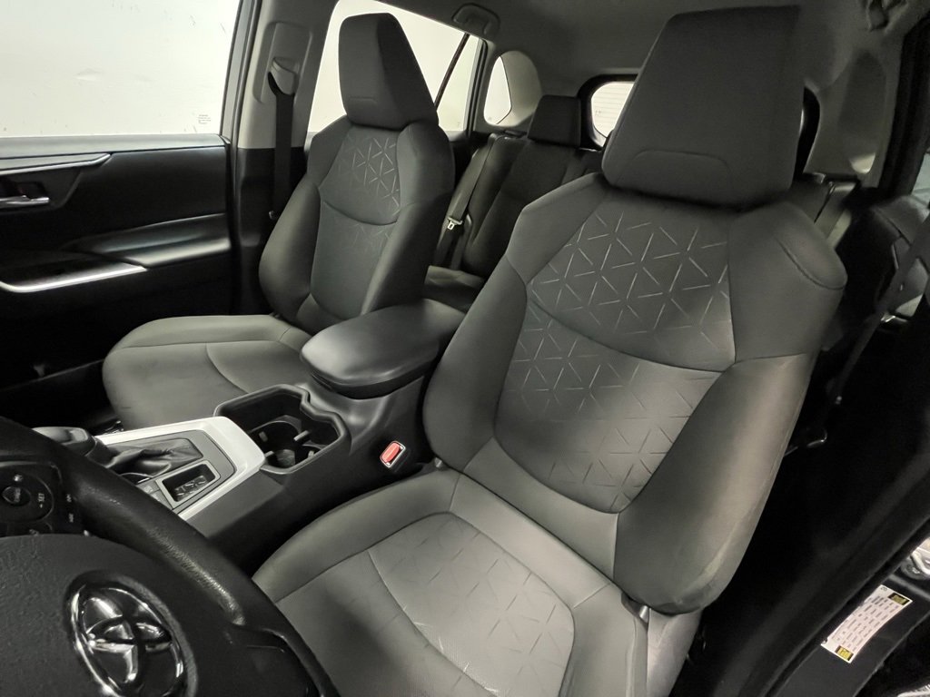 Used 2023 Toyota RAV4 XLE image 11