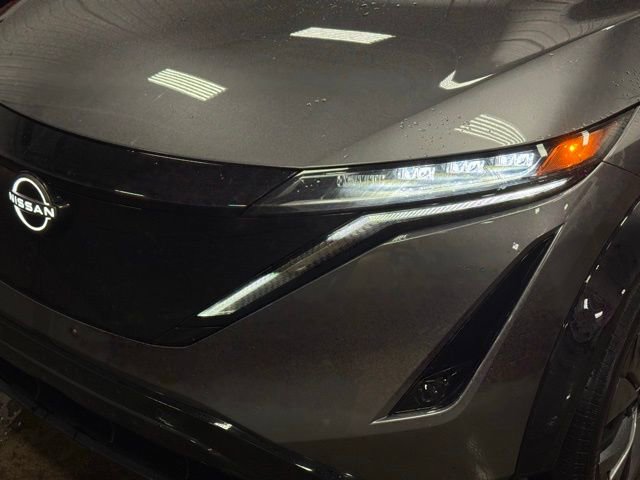 Used 2023 Nissan Ariya FWD image 2