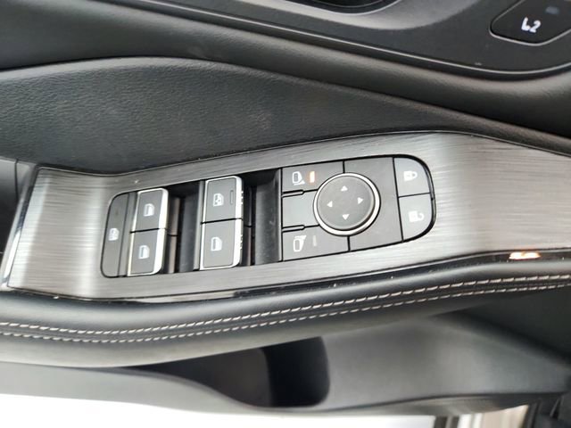 Used 2025 Nissan Rogue SL w/ Tech Package image 33