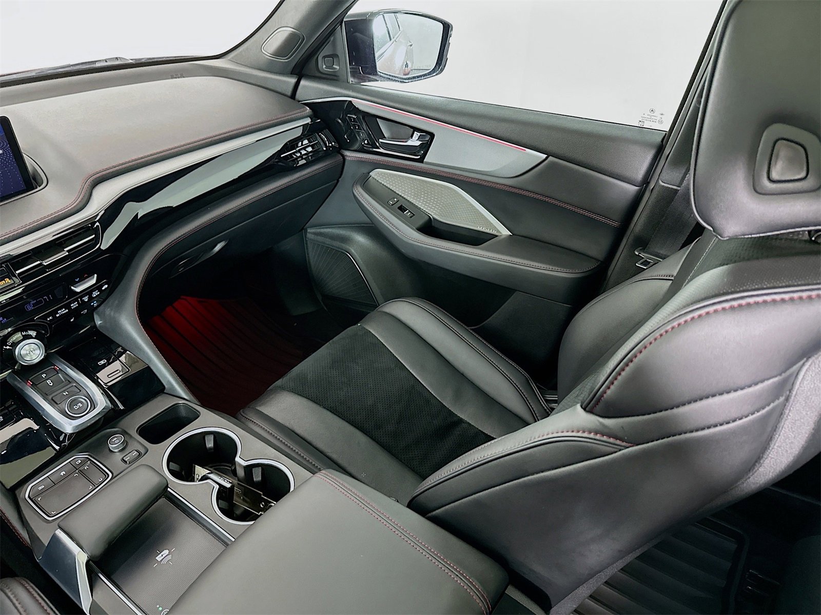 Used 2023 Acura MDX A-Spec image 25