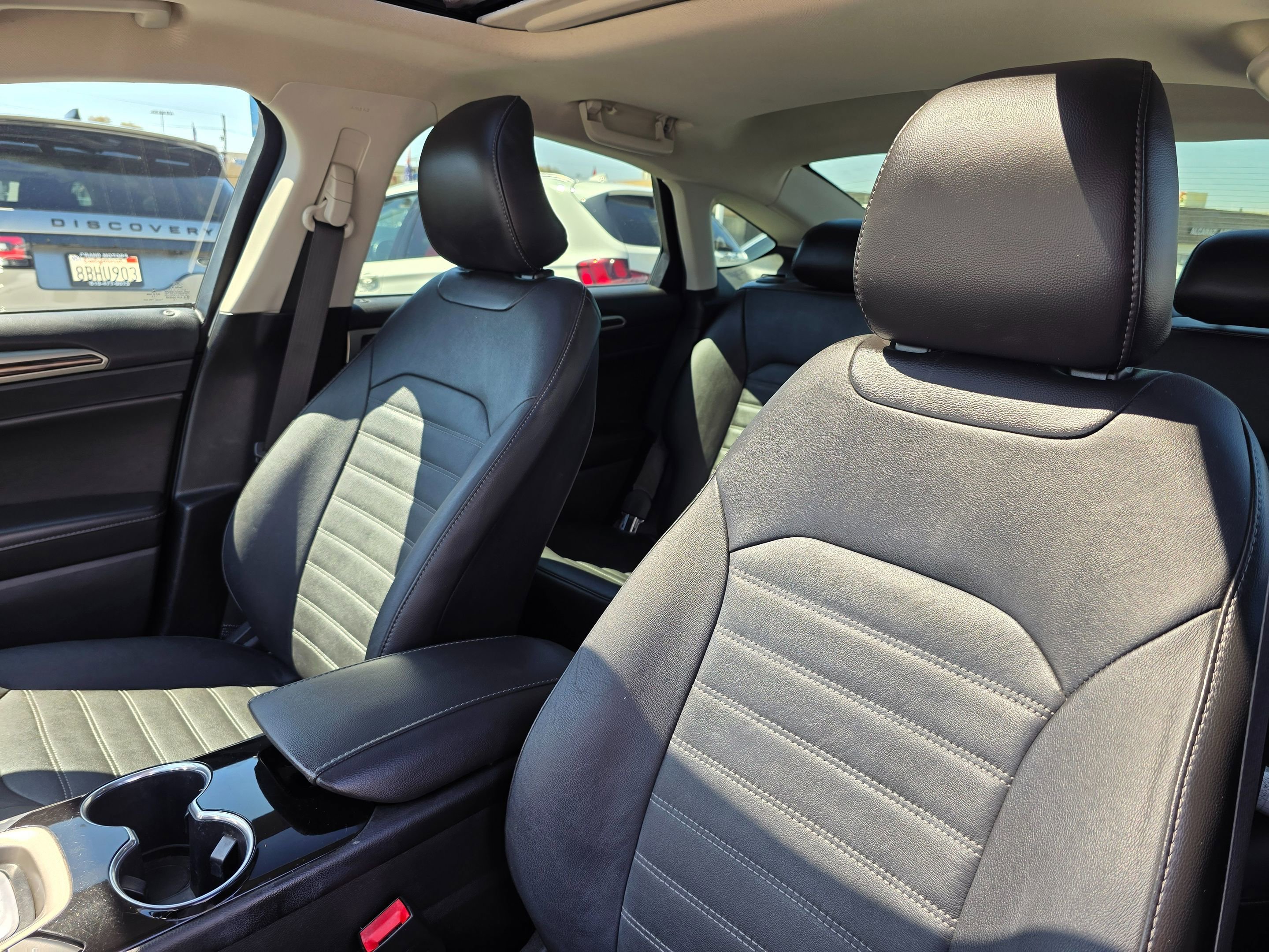Used 2015 Ford Fusion SE w/ Equipment Group 202A FWD image 15