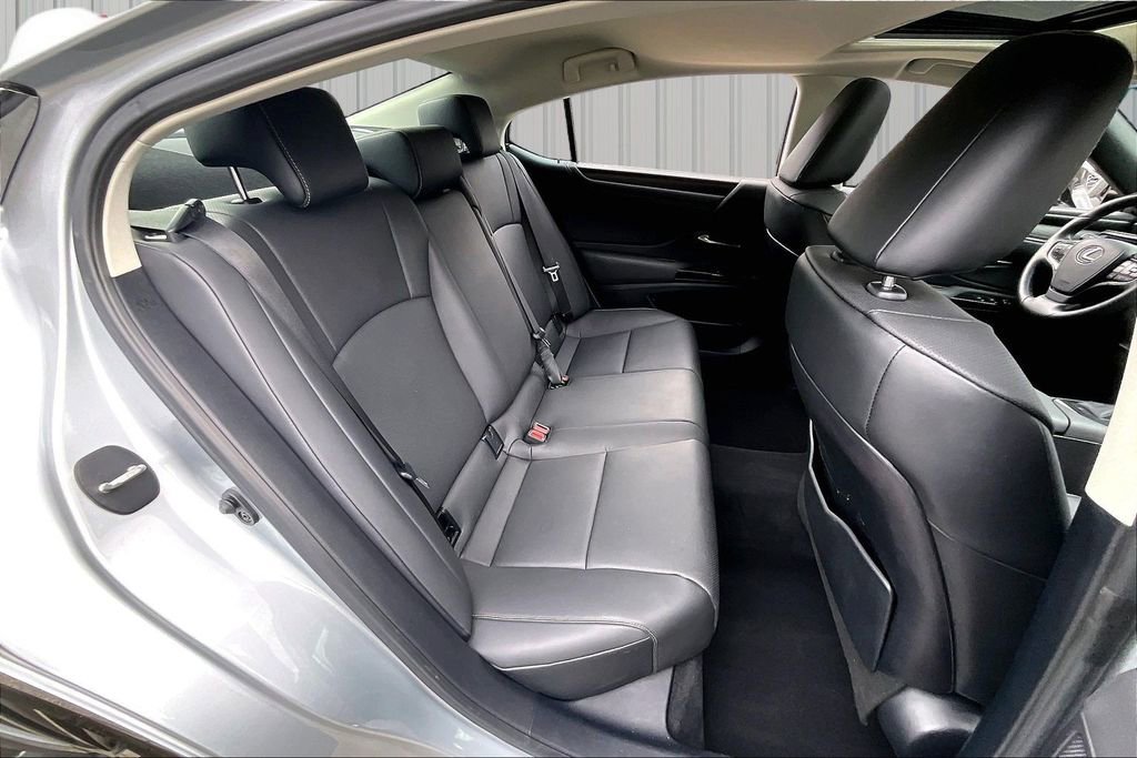 Used 2024 Lexus ES 350 w/ Premium Package image 25