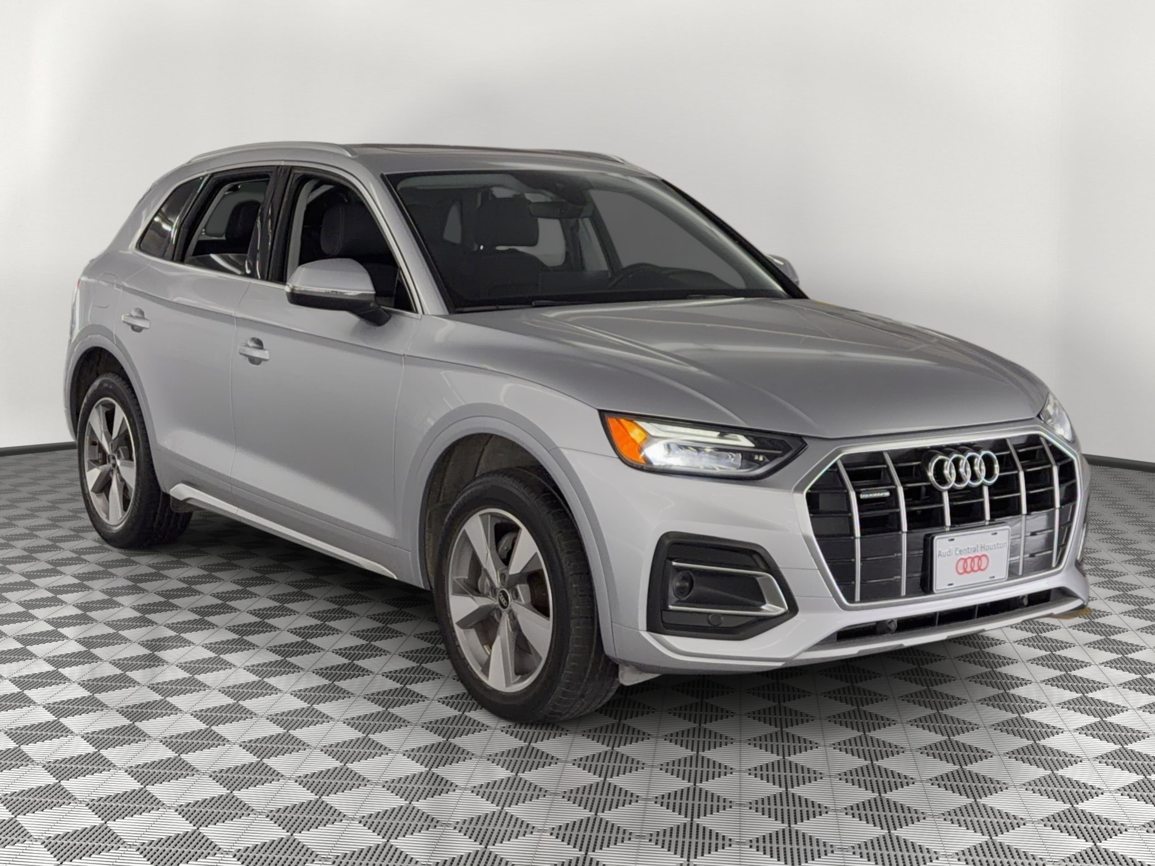 Used 2023 Audi Q5 2.0T Premium w/ Convenience Package AWD/4WD image 7