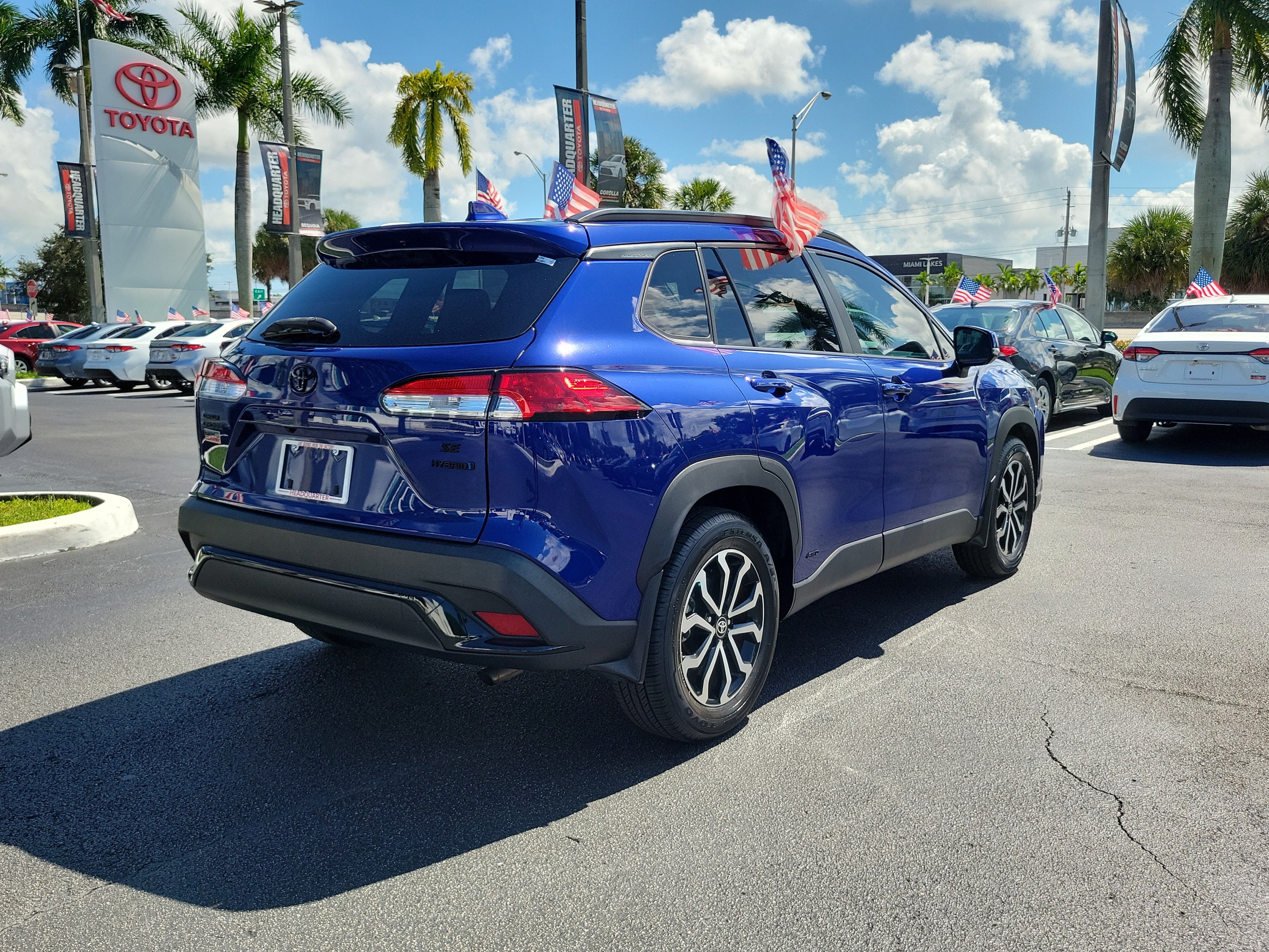 Used 2023 Toyota Corolla Cross AWD Hybrid image 11