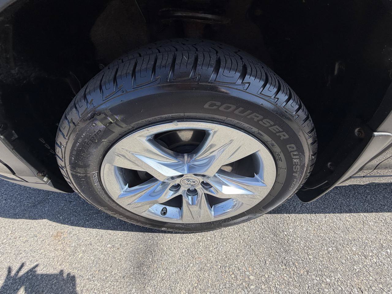 Used 2014 Toyota Highlander Limited AWD/4WD image 21
