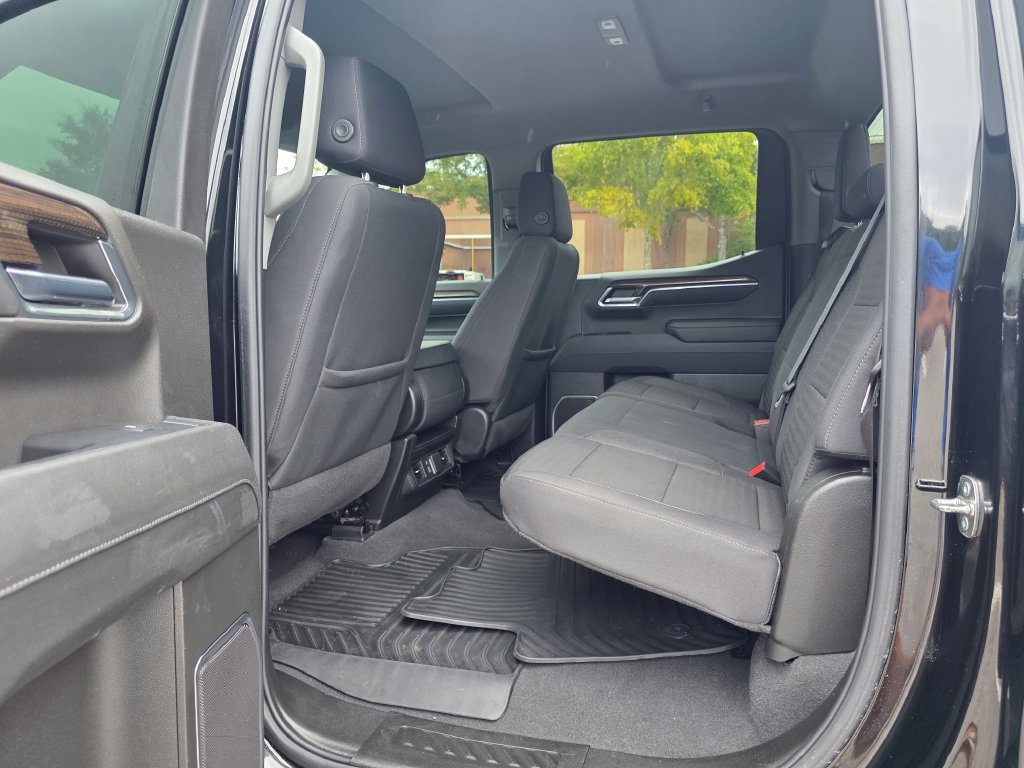 Certified 2024 Chevrolet Silverado 1500 RST w/ Z71 Off-Road Package AWD/4WD image 31