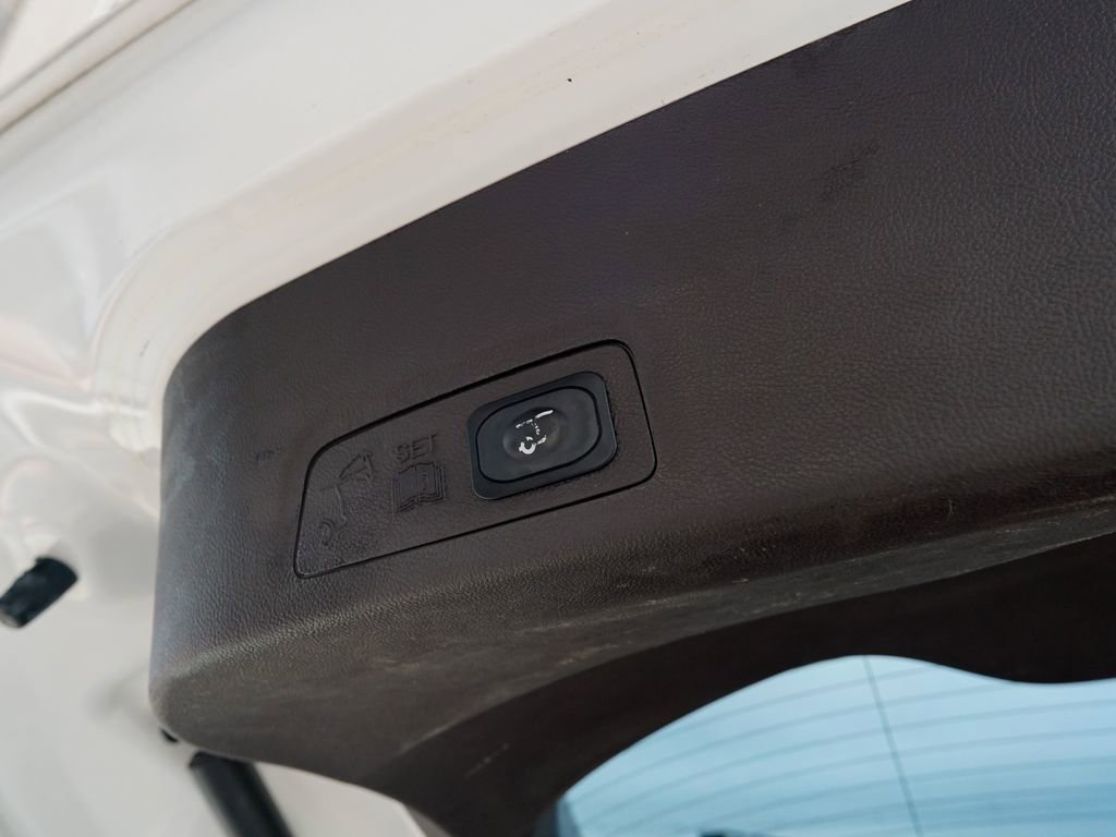 Used 2019 Lincoln MKC Reserve image 11