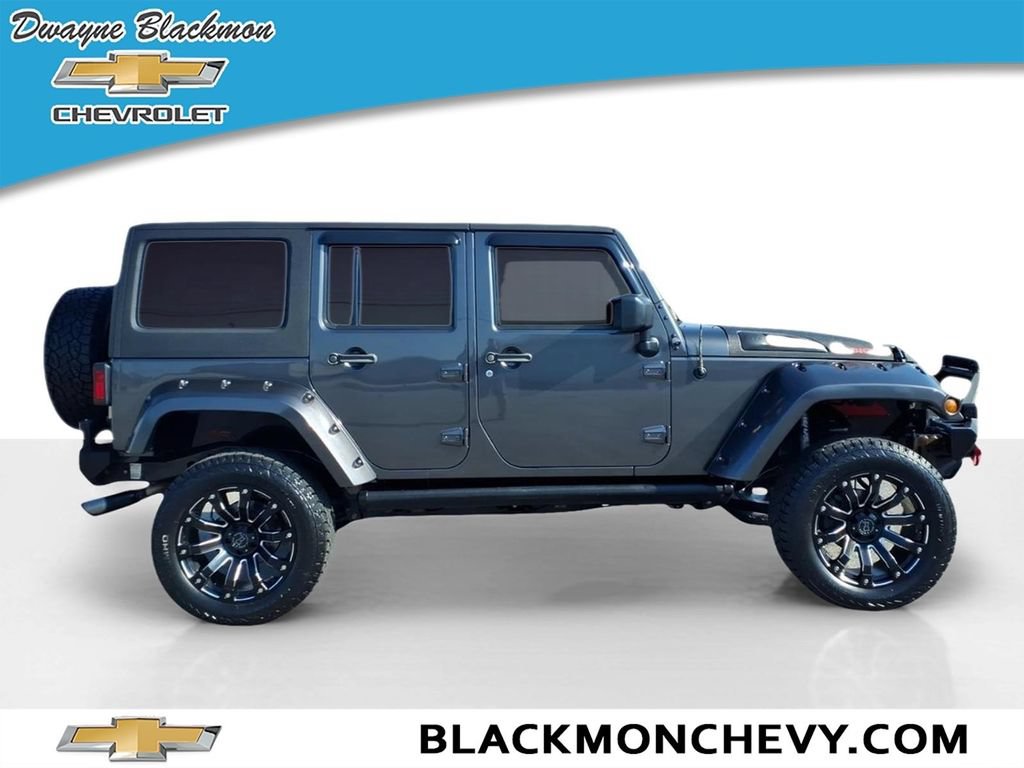 Used 2017 Jeep Wrangler Unlimited Rubicon w/ Connectivity Group AWD/4WD image 2