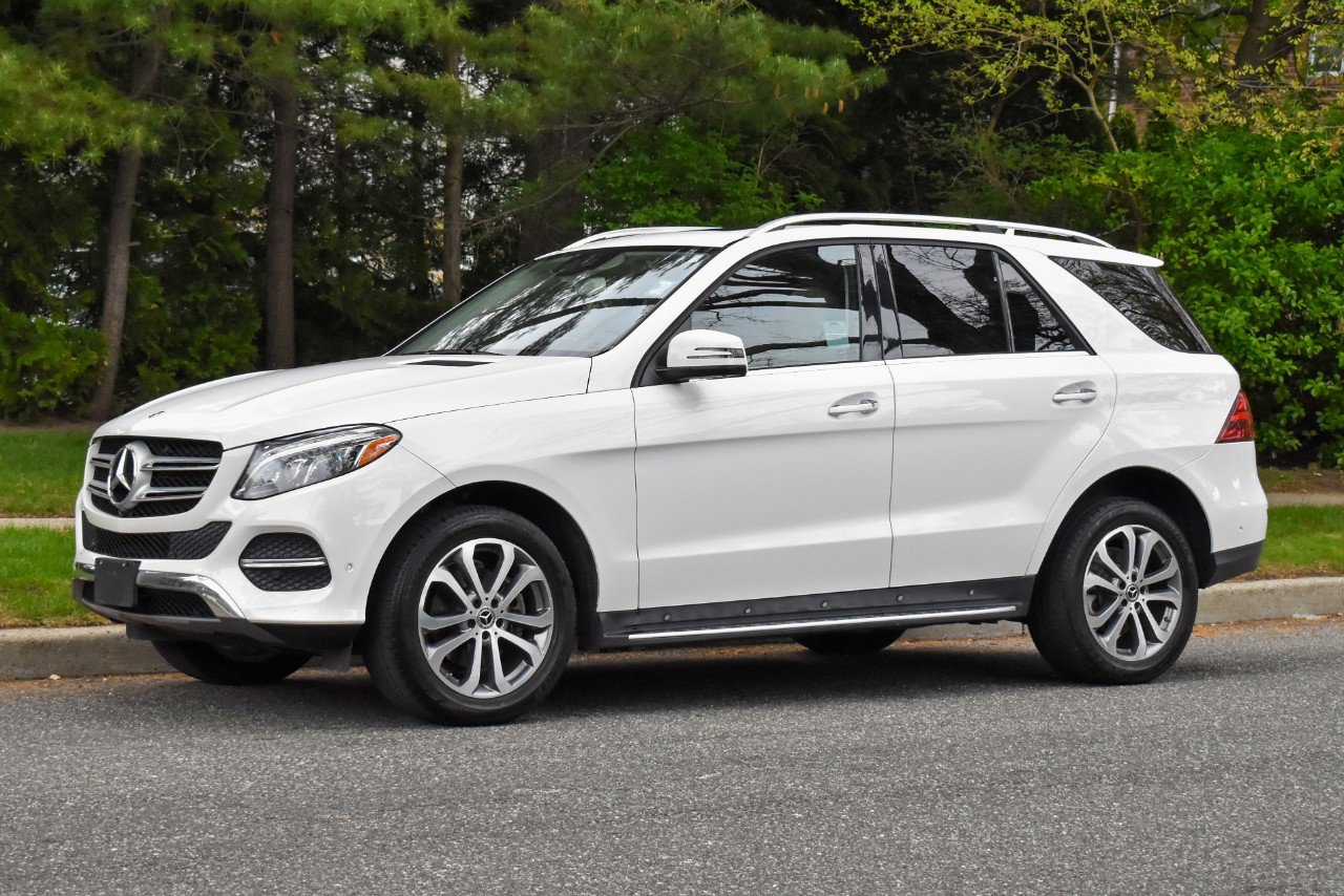 Used 2019 Mercedes-Benz GLE 400 4MATIC image 2
