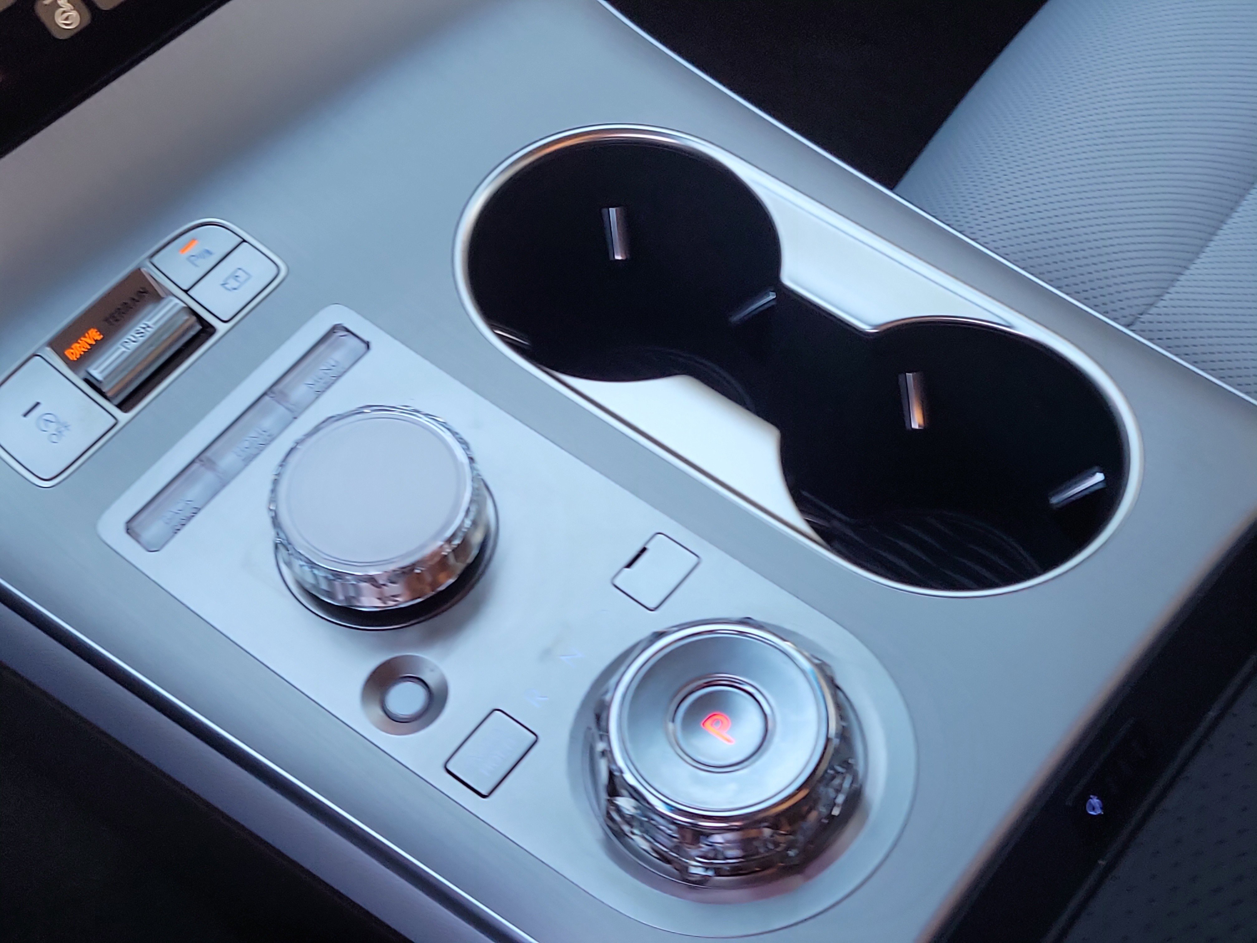 Certified 2026 Genesis GV70 2.5T Advanced image 12