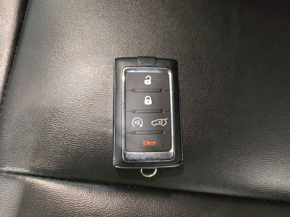 Used 2023 Jeep Grand Cherokee L Limited AWD/4WD image 32