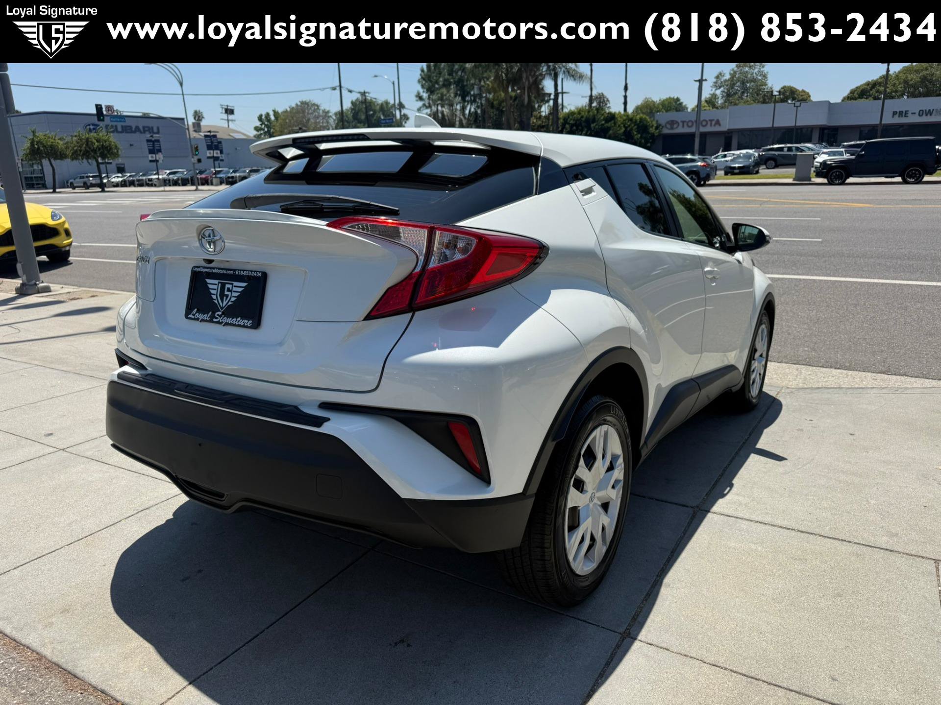 Used 2019 Toyota C-HR LE FWD image 7