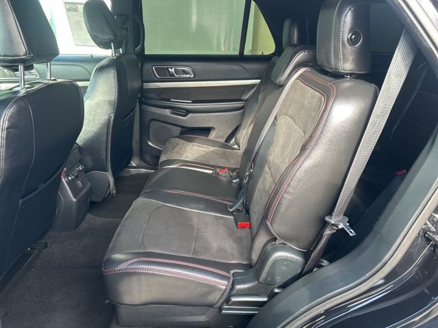 Used 2018 Ford Explorer XLT w/ Equipment Group 202A image 21