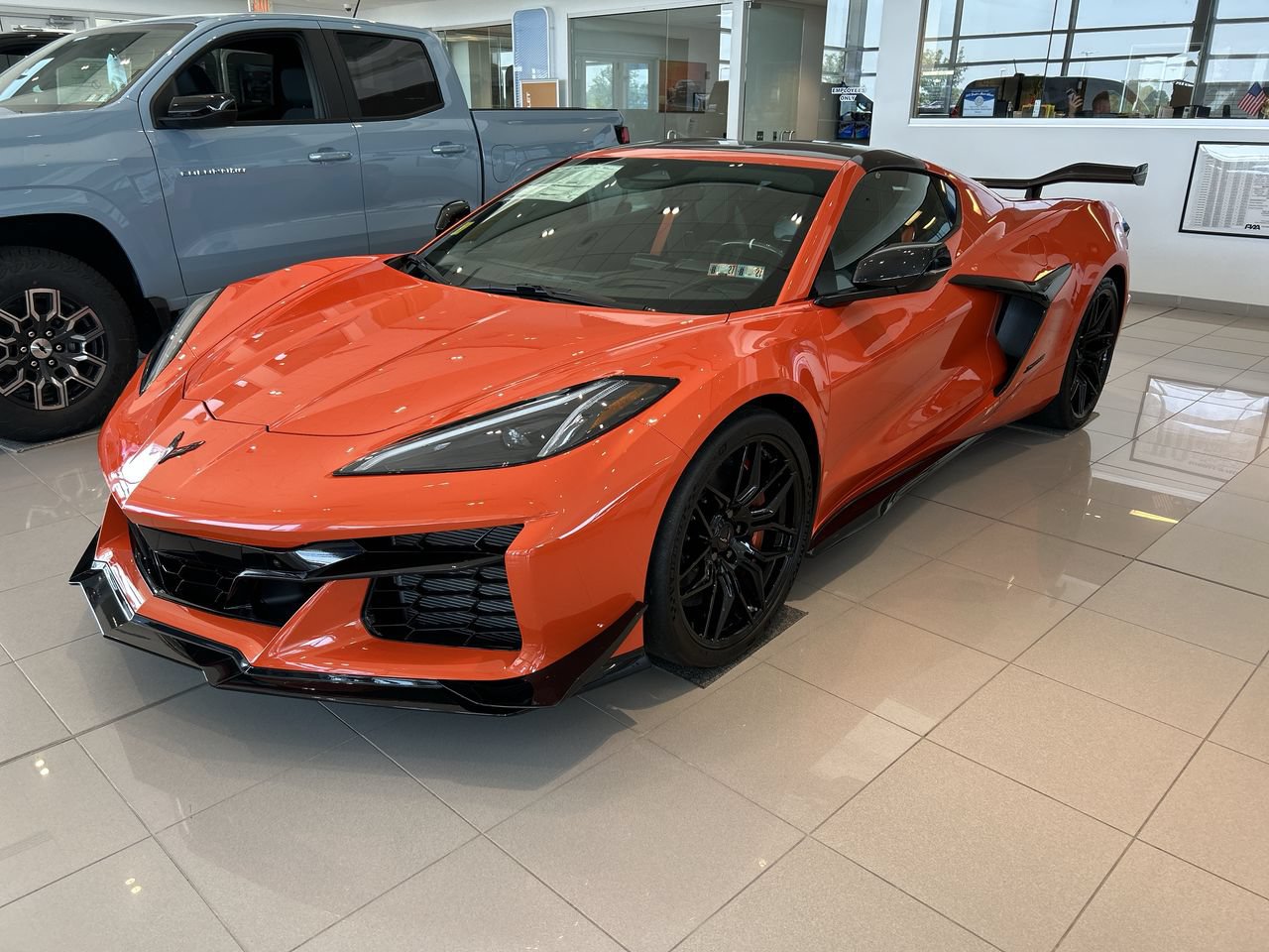 New 2027 Chevrolet Corvette Z06 w/ Z07 Performance Package RWD video 3
