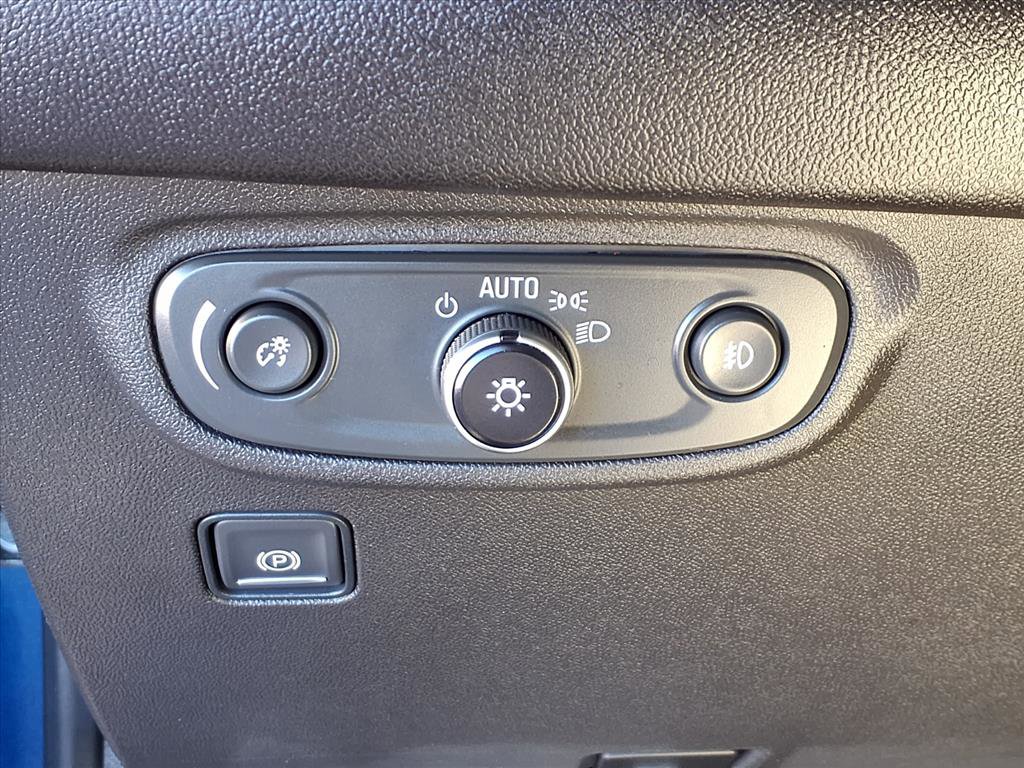 Used 2022 GMC Terrain SLT w/ Infotainment Package II image 16