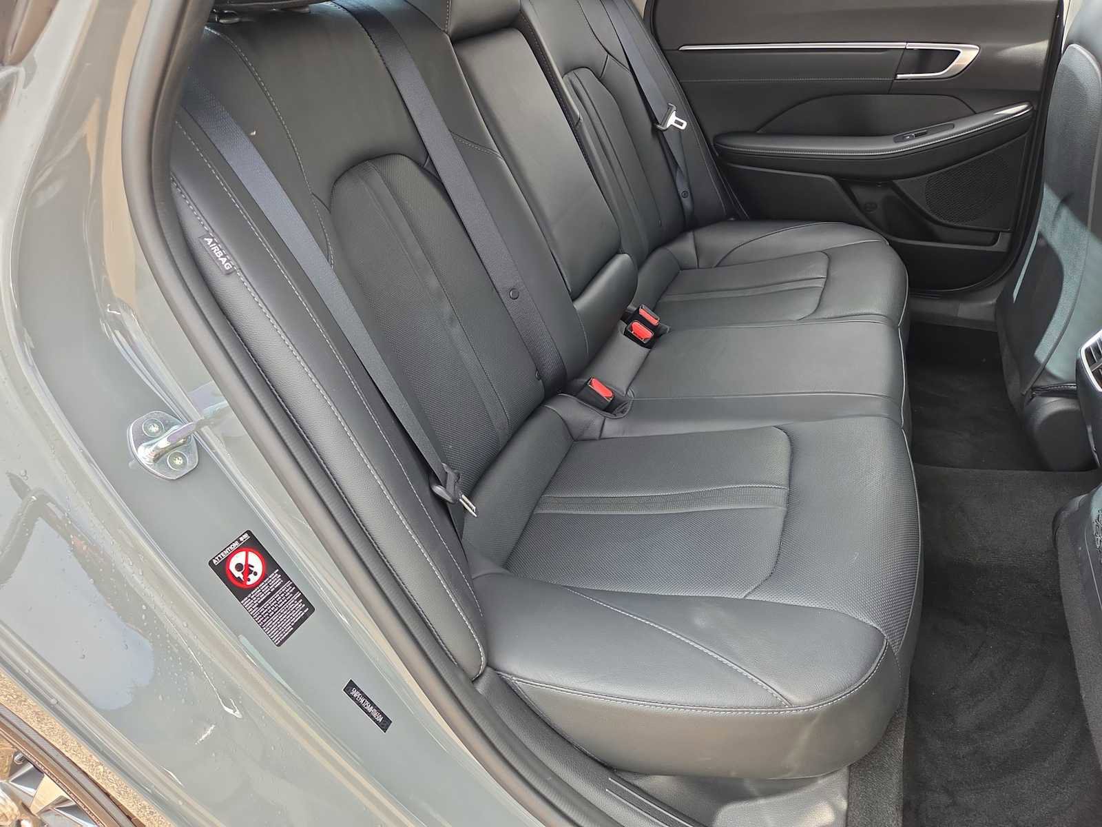 Used 2021 Hyundai Sonata Limited w/ Preferred Accessory Package image 21