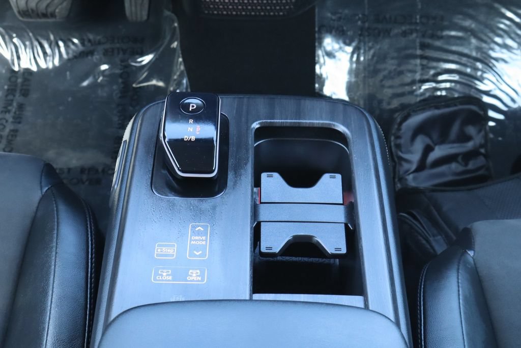 Used 2023 Nissan Ariya FWD image 31