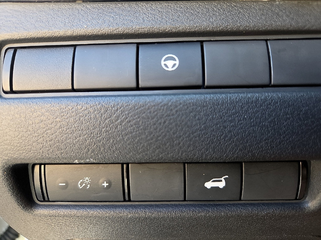 Used 2022 Nissan Rogue SV w/ SV Premium Package FWD image 21
