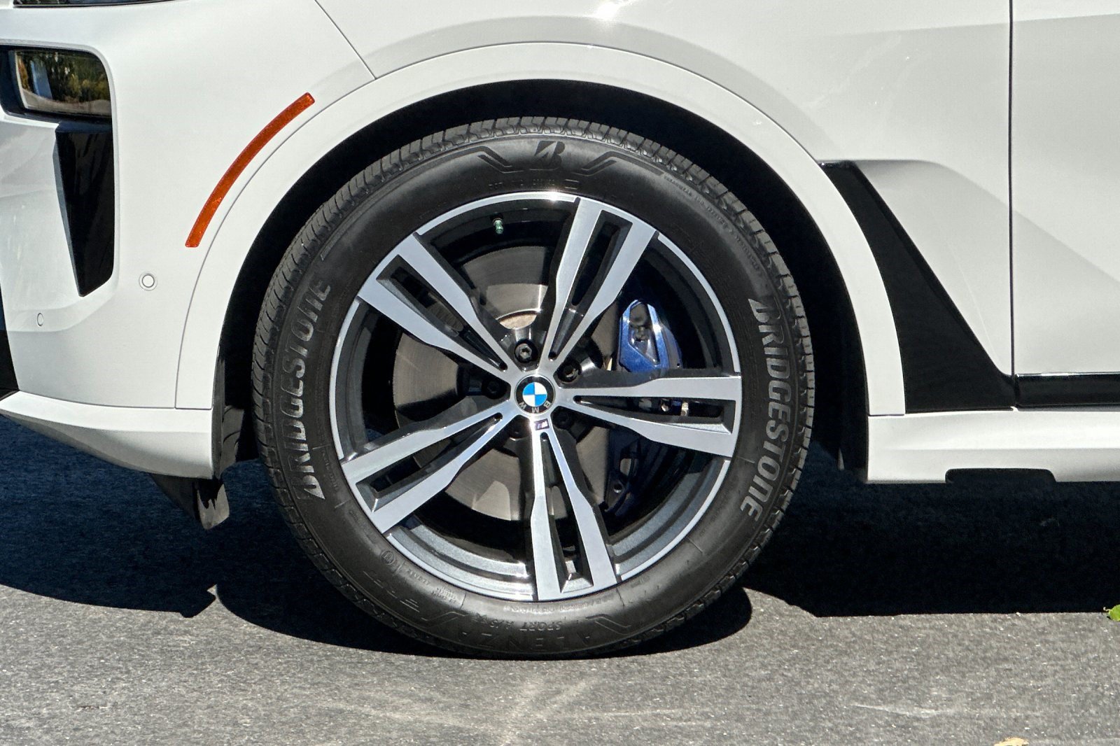 Certified 2024 BMW X7 M60i AWD/4WD image 39