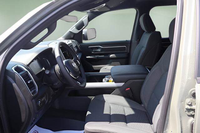 New 2026 RAM 1500 4x4 Crew Cab image 14