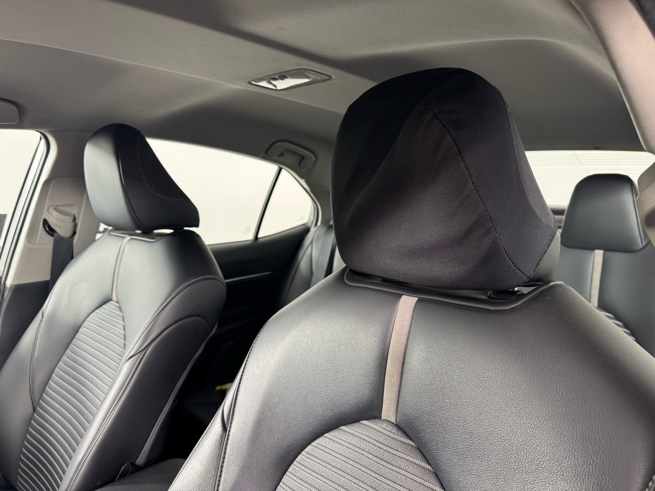 Used 2024 Toyota Camry SE w/ Convenience Package image 3