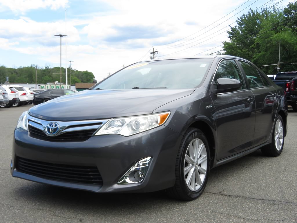 Used 2014 Toyota Camry XLE w/ Leather Package FWD image 1