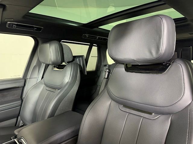 Certified 2025 Land Rover Range Rover SV AWD/4WD image 35