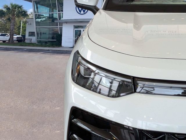 New 2026 Volkswagen Tiguan SEL R-Line AWD/4WD image 10