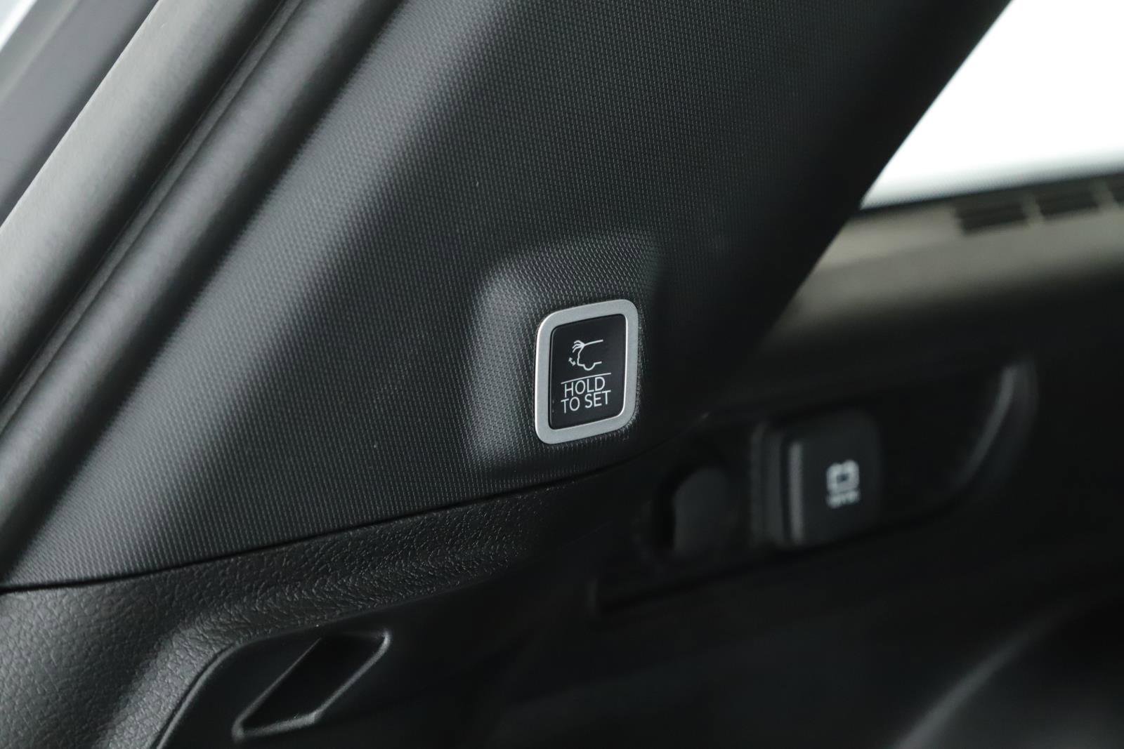 New 2026 Jeep Grand Cherokee Limited w/ Limited Altitude Package image 17