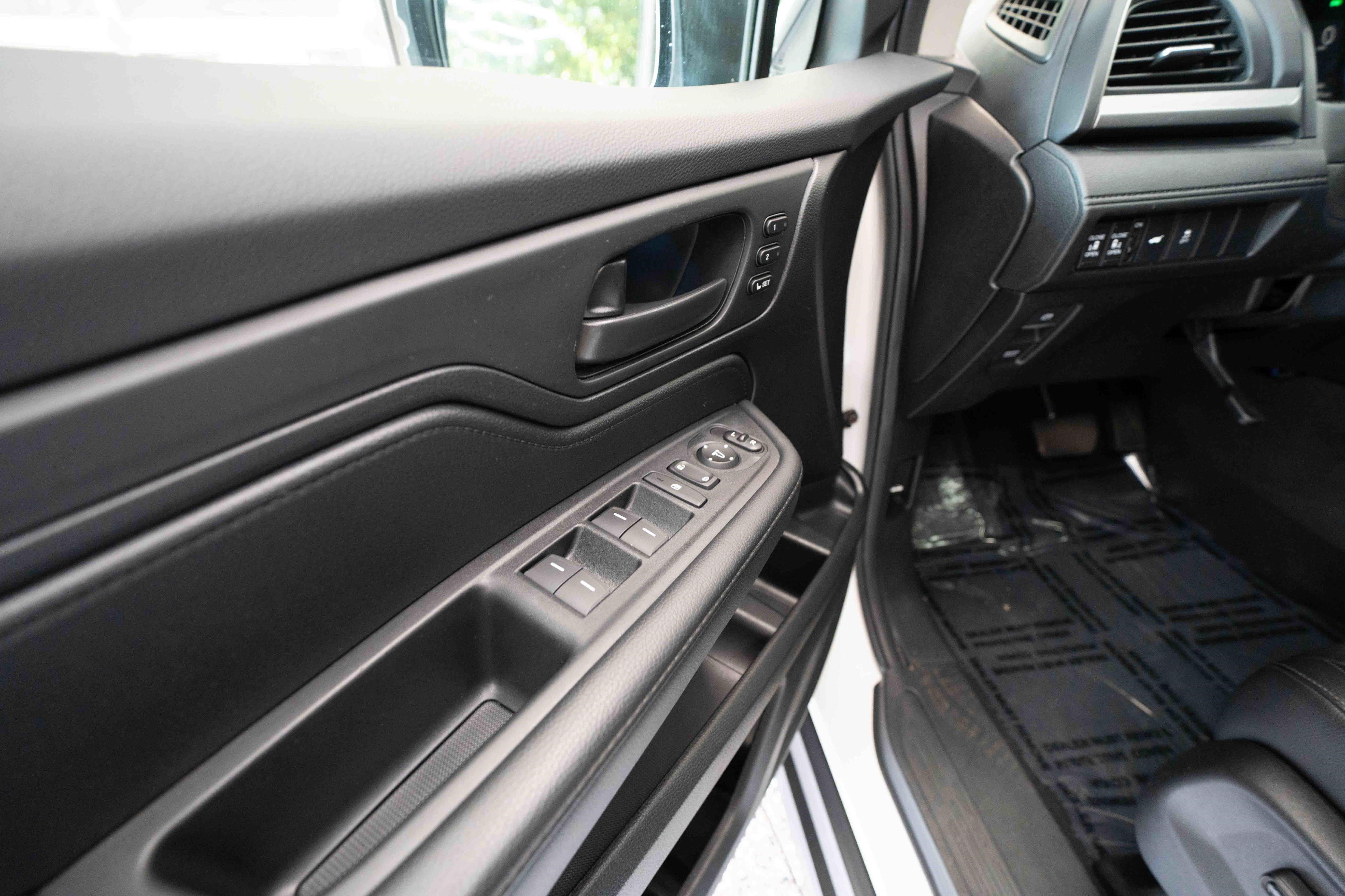 Used 2025 Honda Odyssey EX-L image 7