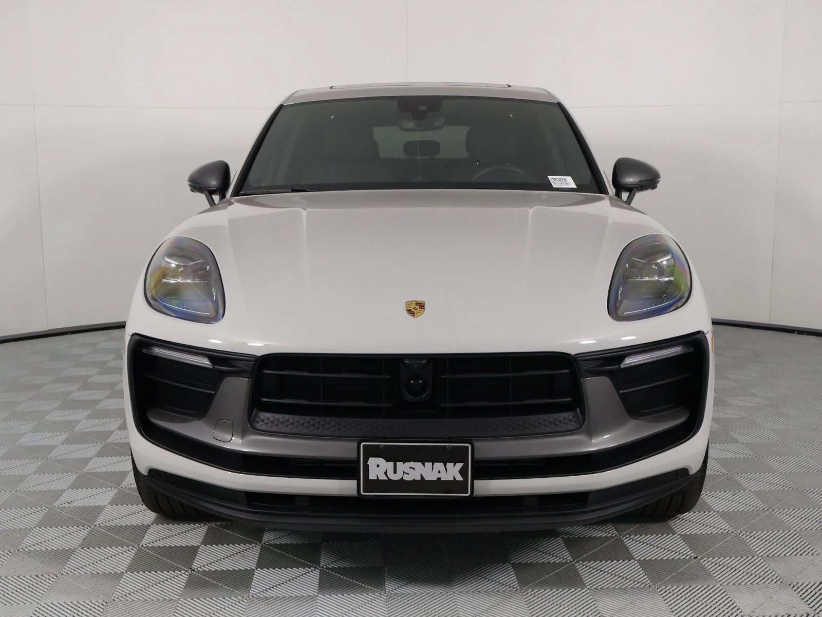 Certified 2026 Porsche Macan Turbo AWD/4WD image 10