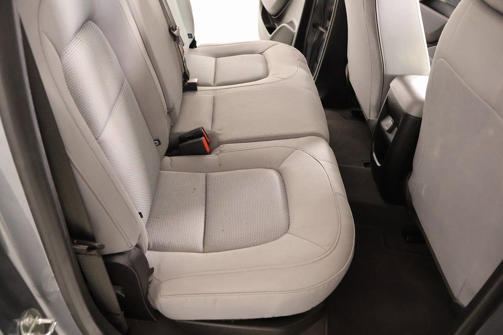 Used 2022 Chevrolet Colorado W/T image 13