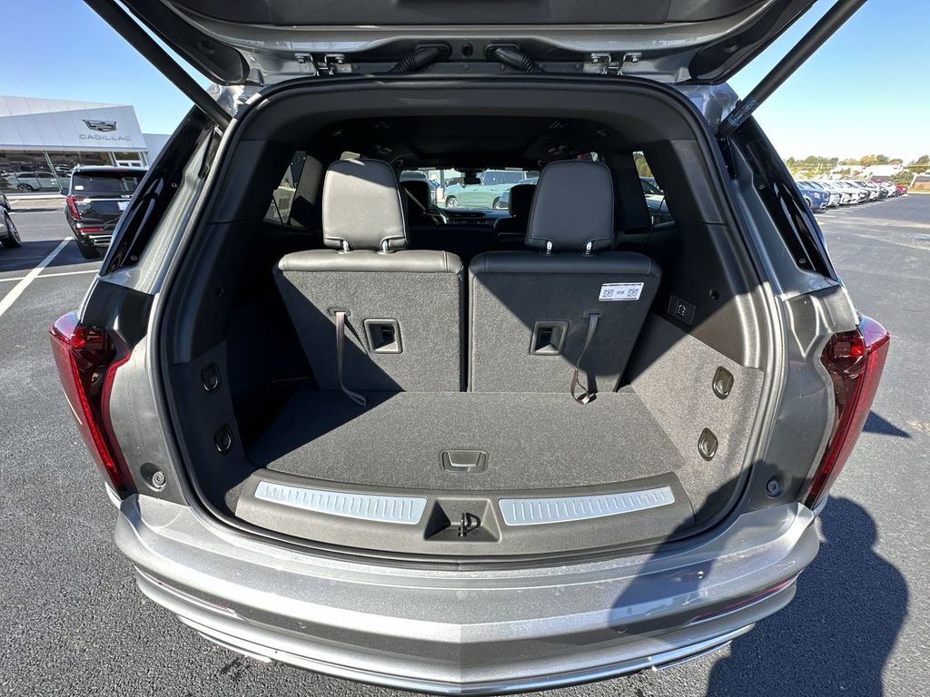 New 2025 Cadillac XT6 Luxury image 24