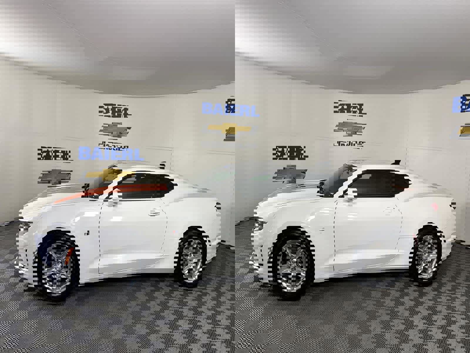 Used 2023 Chevrolet Camaro LT image 2