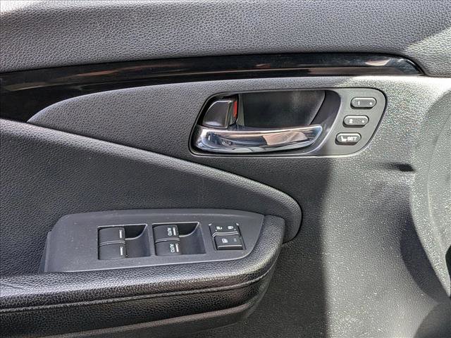 Used 2016 Honda Pilot Touring image 12