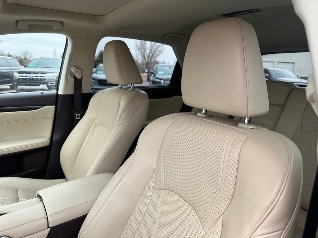 Used 2019 Lexus RX 350 AWD image 3