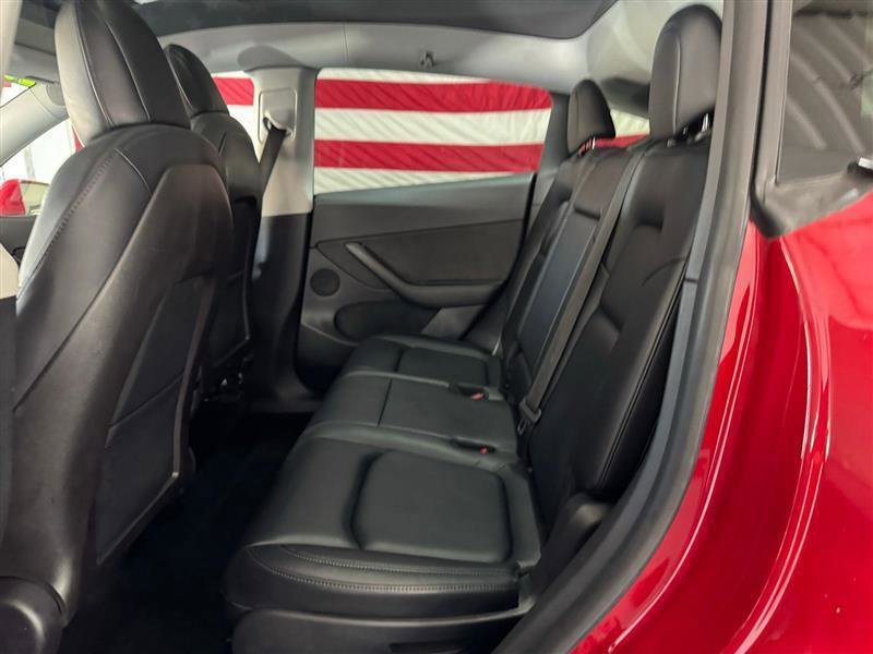 Used 2021 Tesla Model Y Long Range image 11