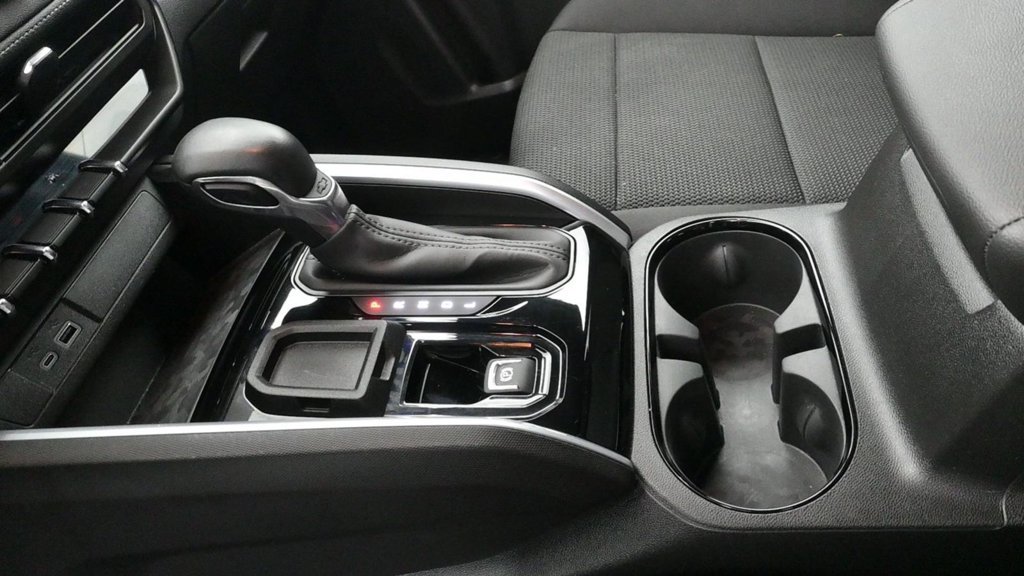Used 2024 Chevrolet Colorado LT w/ LT Convenience Package RWD image 13