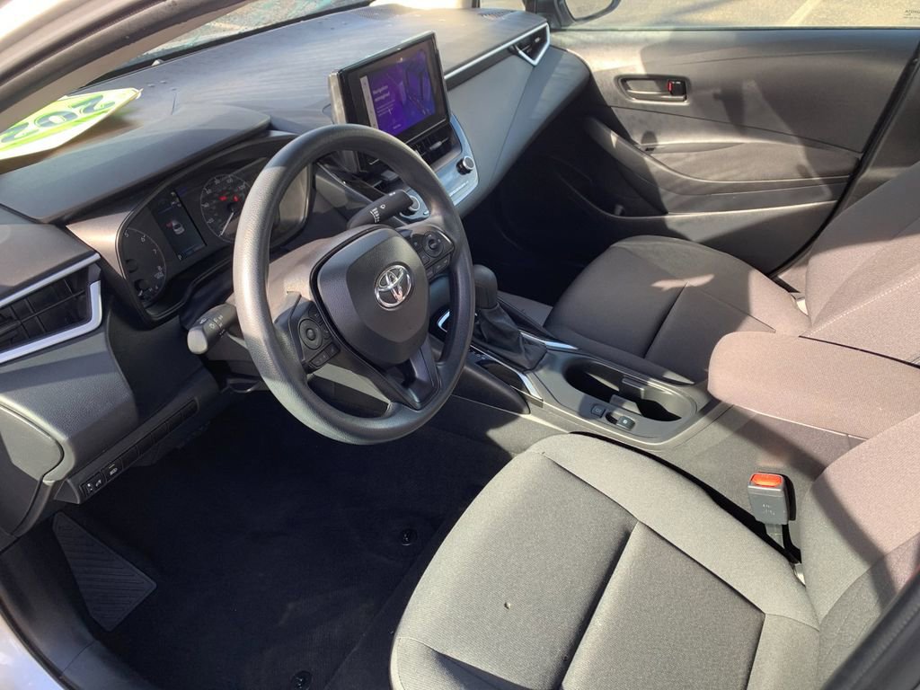 Used 2025 Toyota Corolla LE image 10