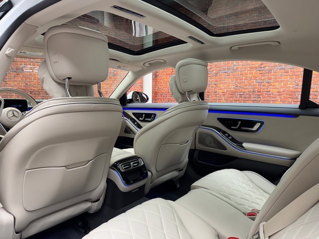 Used 2025 Mercedes-Benz S 580e S 580e image 24