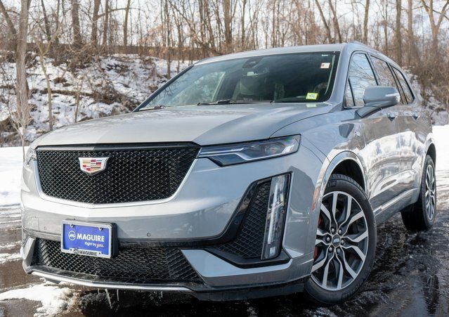 Used 2025 Cadillac XT6 Sport image 1