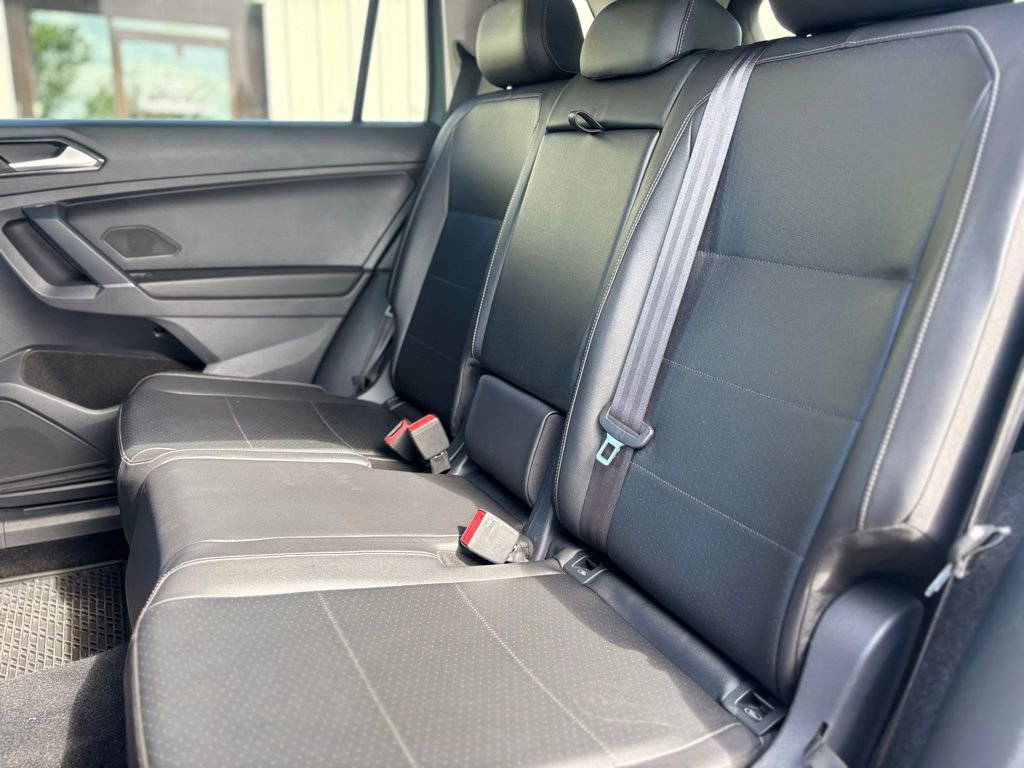 Used 2018 Volkswagen Tiguan SE w/ Panoramic Sunroof Package AWD/4WD image 20