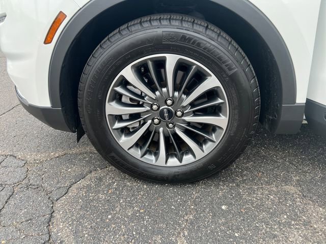 Used 2023 Lincoln Nautilus FWD w/ Premium Package image 31