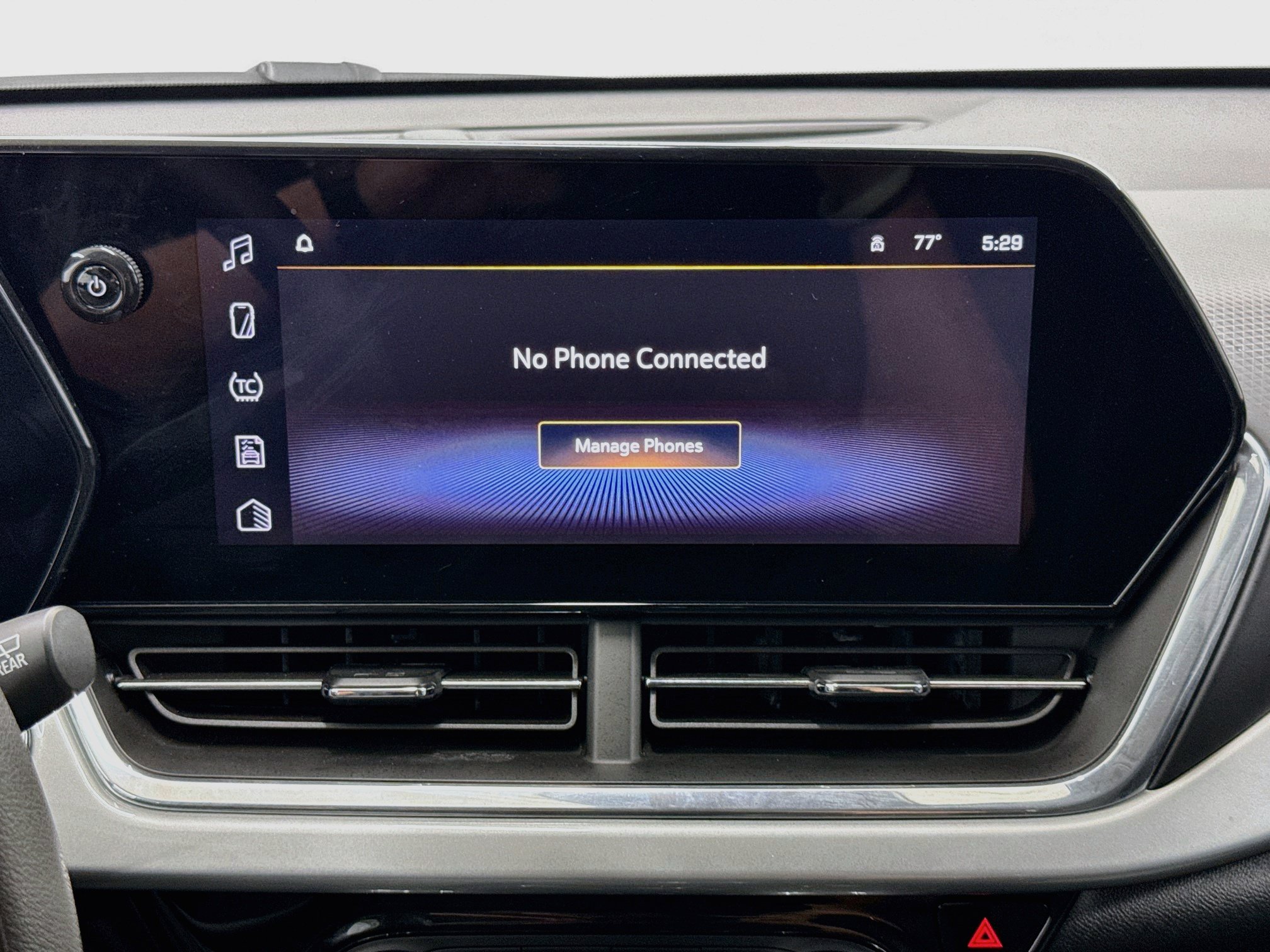 Used 2025 Chevrolet Trax LT FWD image 19